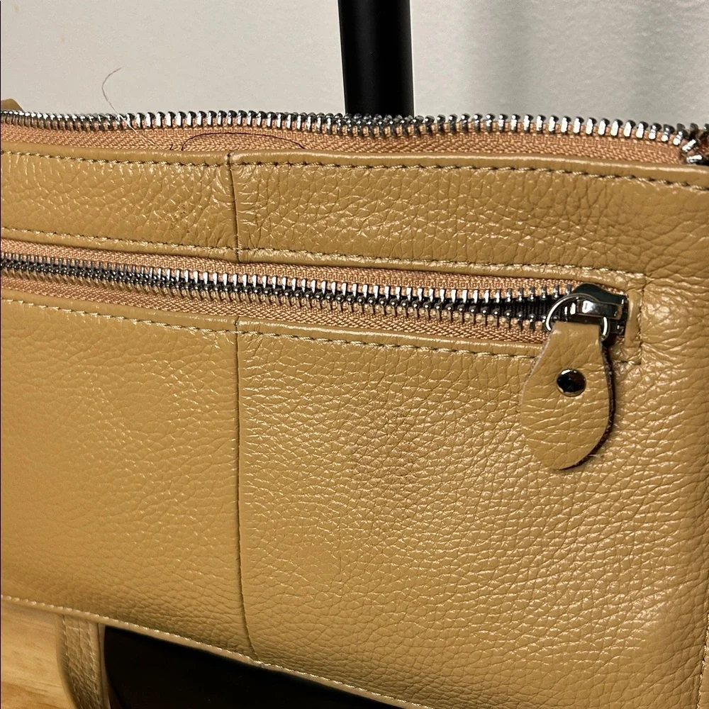 Elegant Tan Crossbody Bag